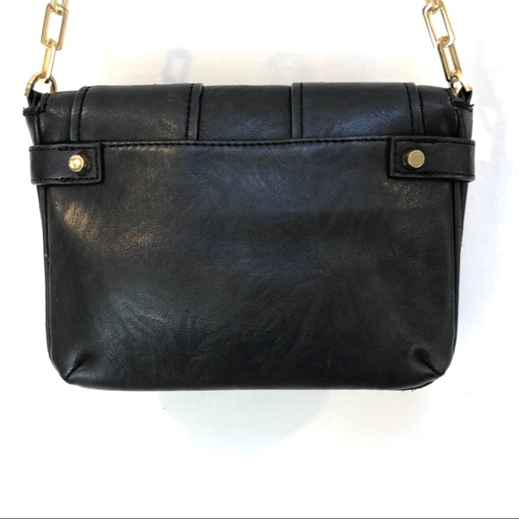 Guess women’s Shoulder Bag.  black.  Gold studs  Chain Strap - Picture 2 of 12